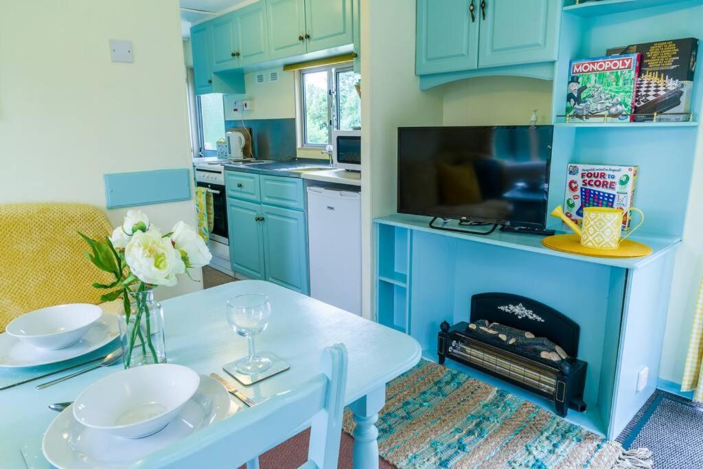 Wind In The Willows: Sleeps 4, Kitchen, Bathroom, Lounge, Wifi Napton on The Hill Exterior foto