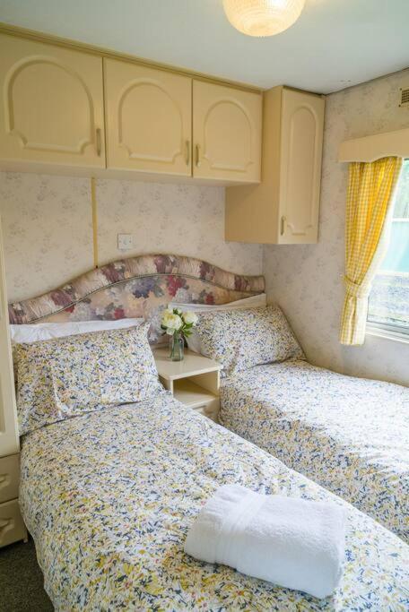 Wind In The Willows: Sleeps 4, Kitchen, Bathroom, Lounge, Wifi Napton on The Hill Exterior foto