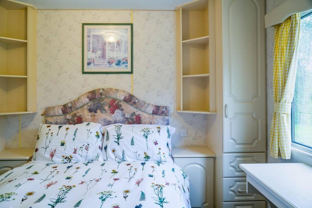Wind In The Willows: Sleeps 4, Kitchen, Bathroom, Lounge, Wifi Napton on The Hill Exterior foto